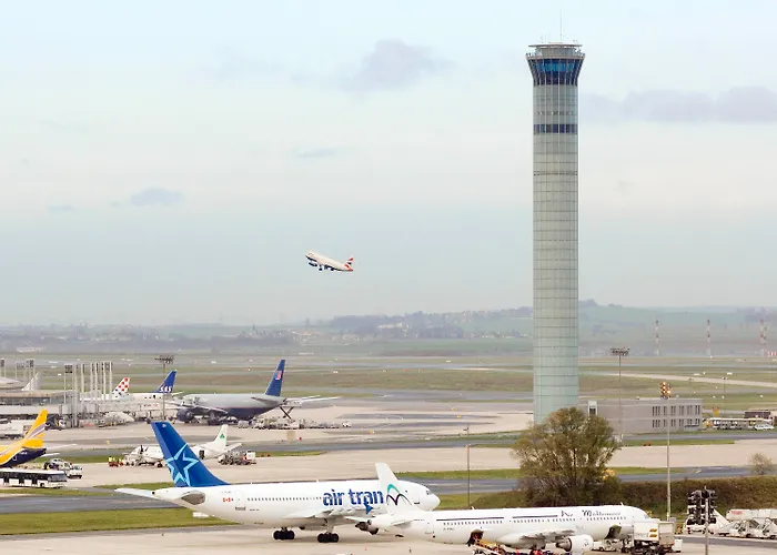 Ibis Paris Coeur D'orly Airport Orly